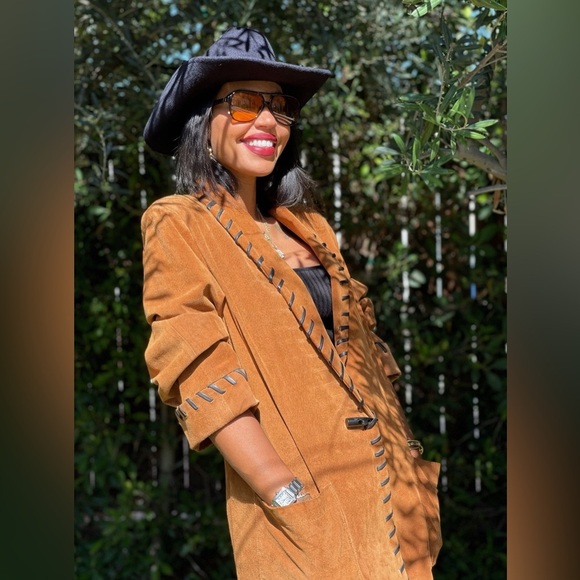 Women's Brown Leather Jacket with Black Trim - Picture 4 of 9